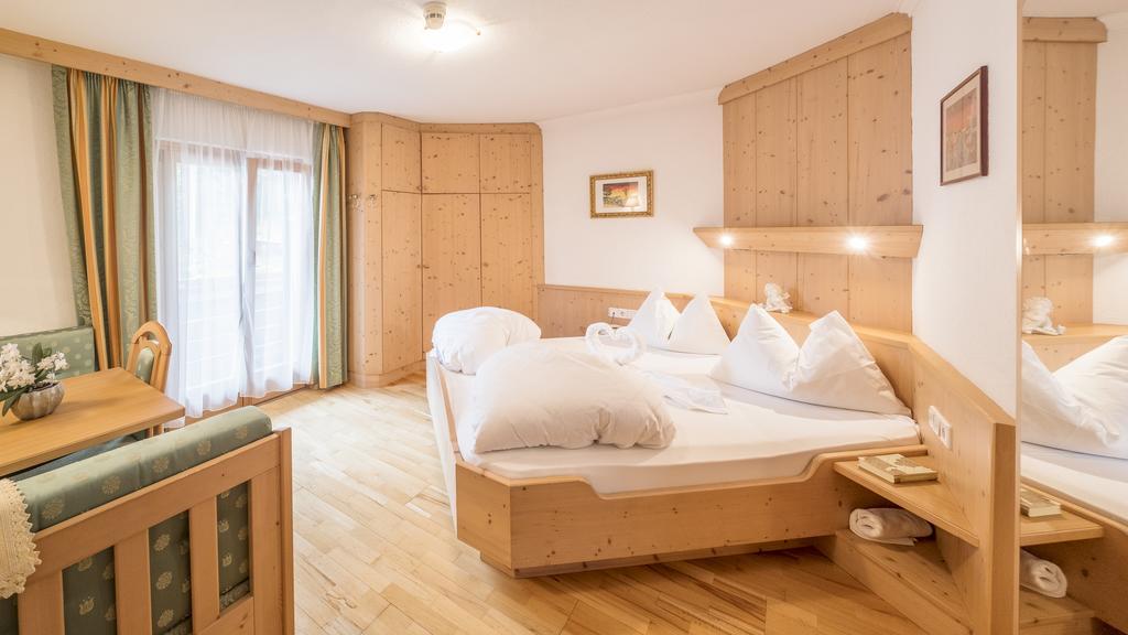 Hotel Serena Badia (South Tyrol) Exterior foto